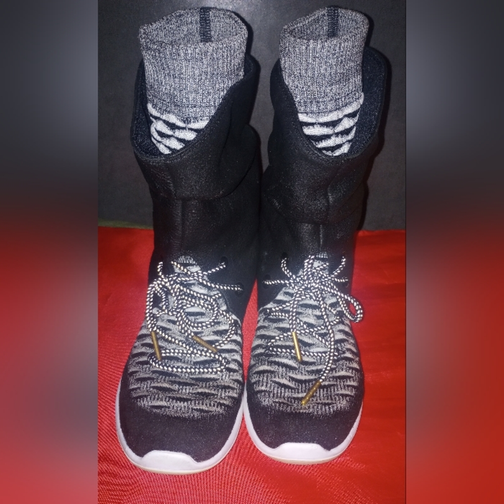 Nike Roche Fly Knit Sneakerboots